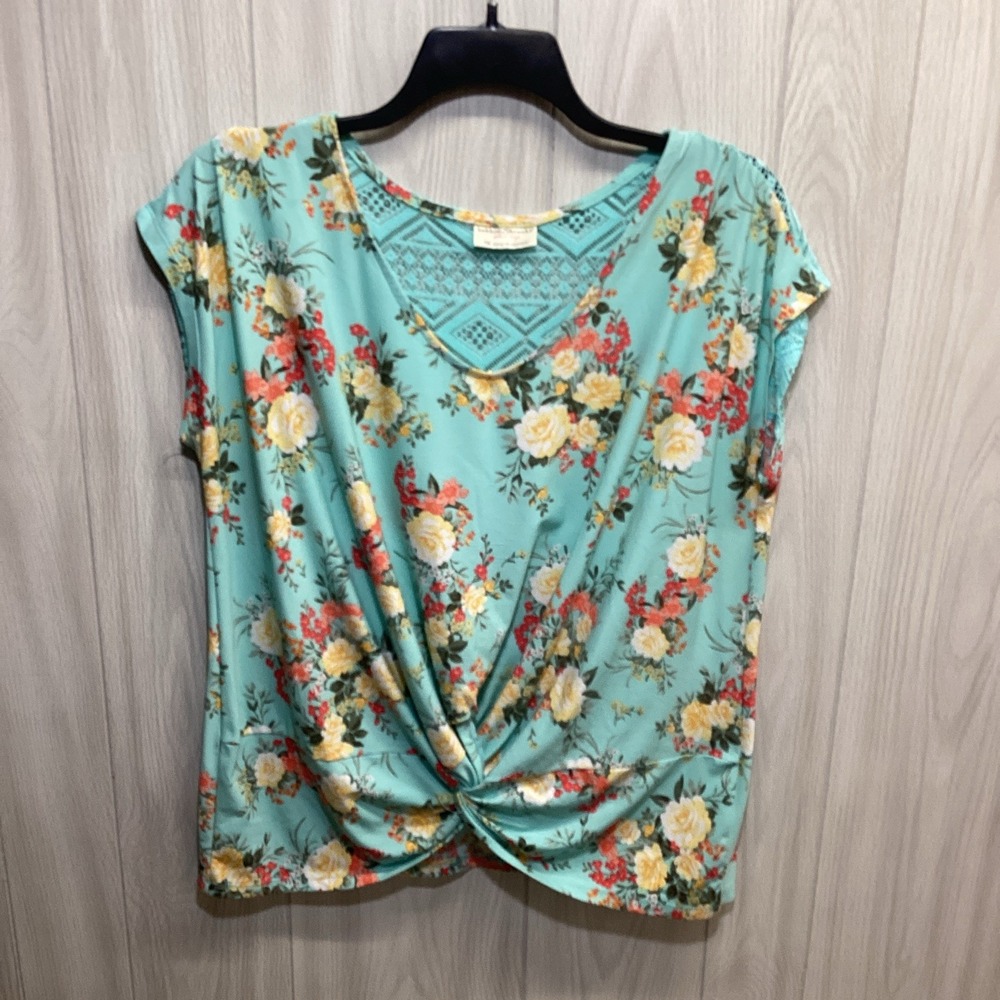 Bobbie Brooks Women's (Size 1X) Short Sleeve Round Neck Floral Lace Yoke Top
